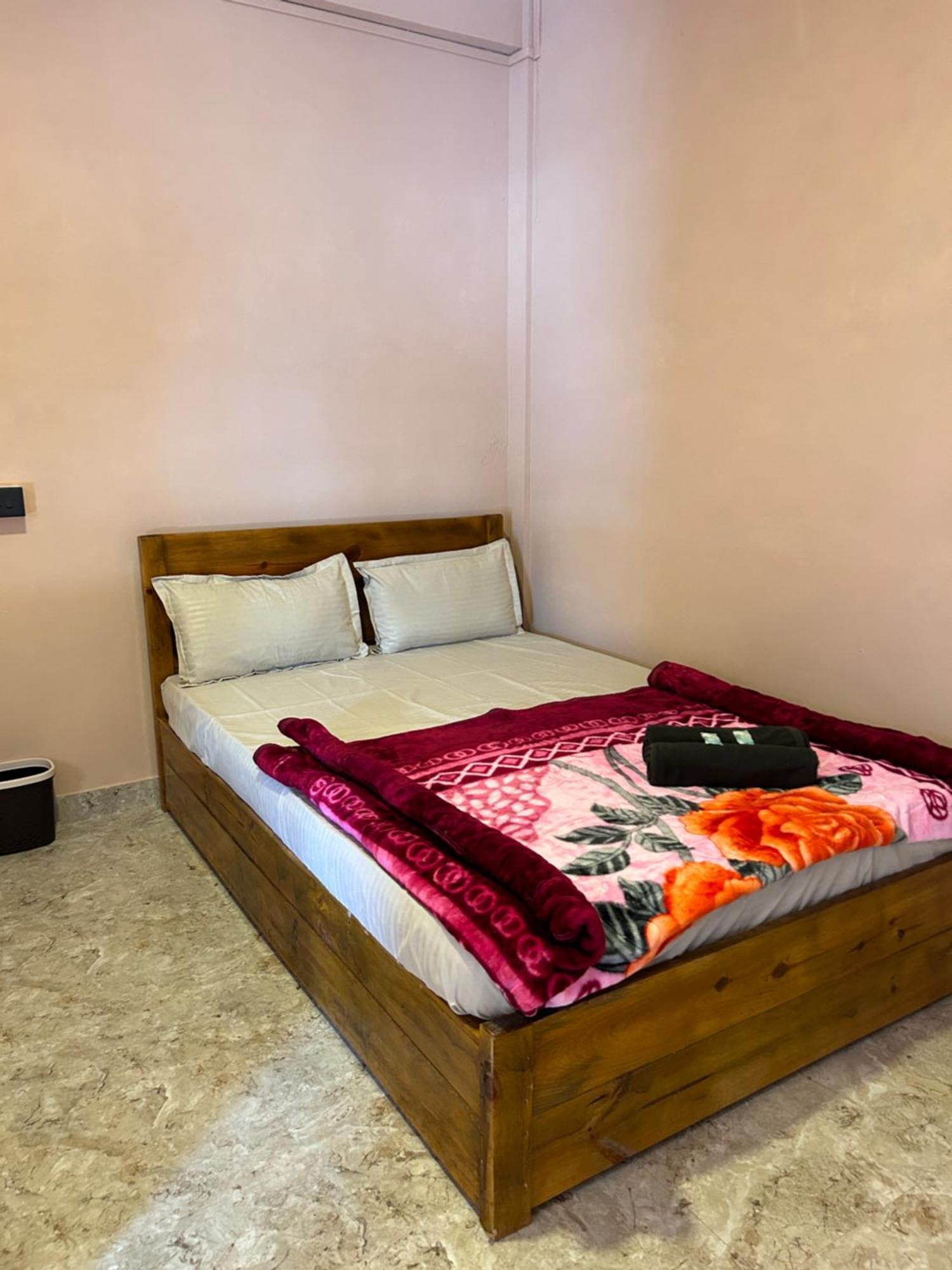 Querencia Homestay *